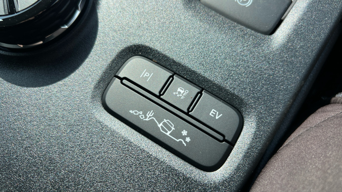 Ford Ranger Petrol Pick Up D/Cab Wildtrak 2.3 EB PHEV 281 Auto [NI] - Image 30